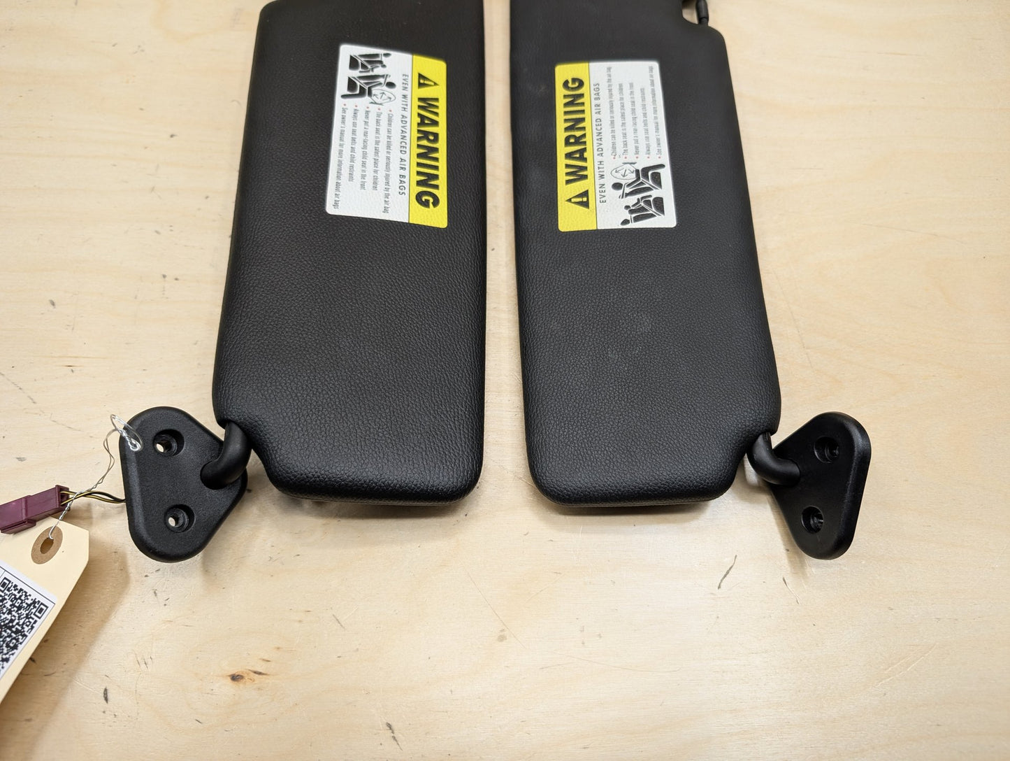 OEM BMW E88 E93 128 135 328 335 M3 CONVERTIBLE Left Right Sun Visor Black SET