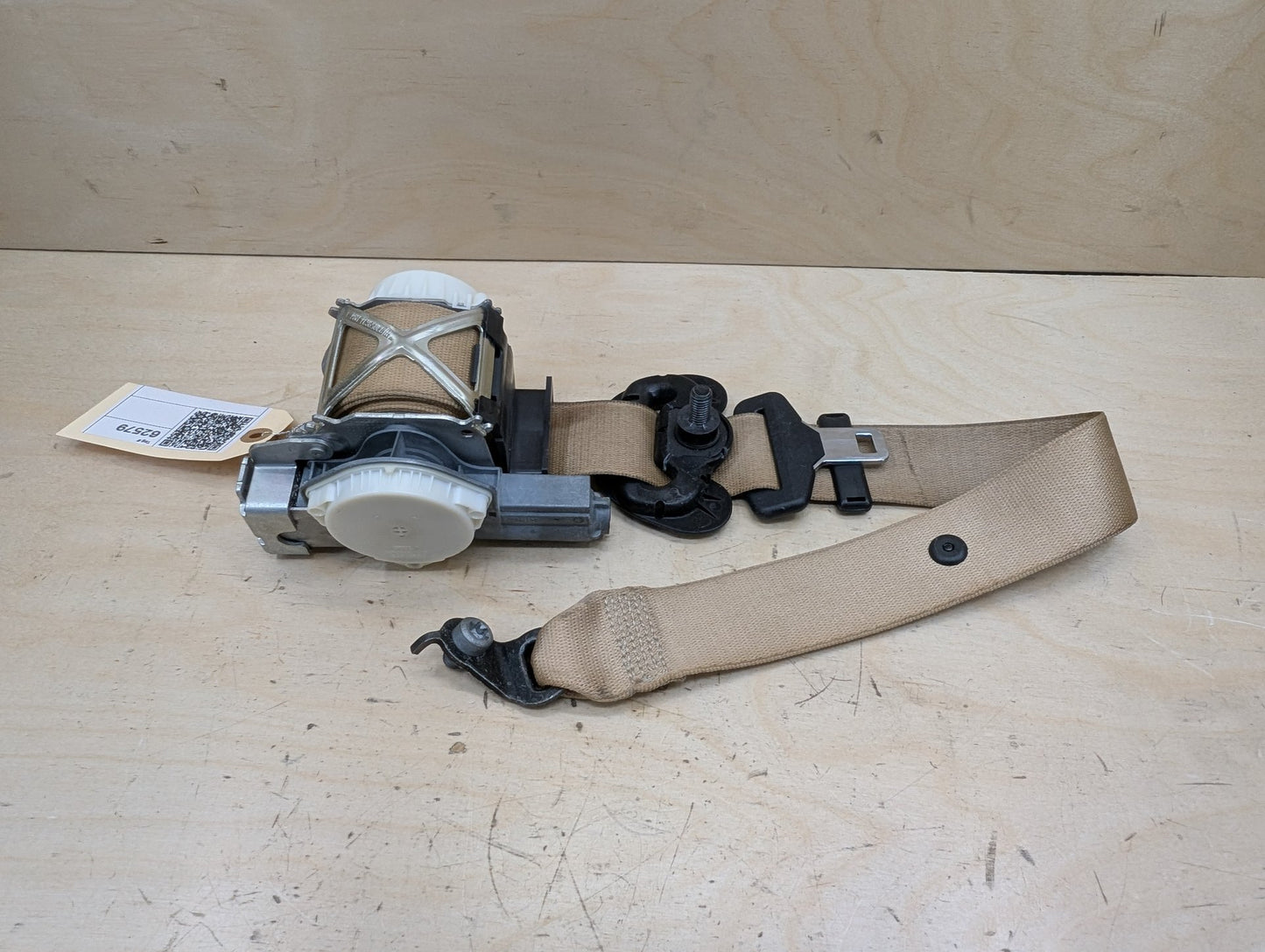 2012-2018 BMW 328i F30 Front Right Passenger Seatbelt Seat Belt Retractor 7309344