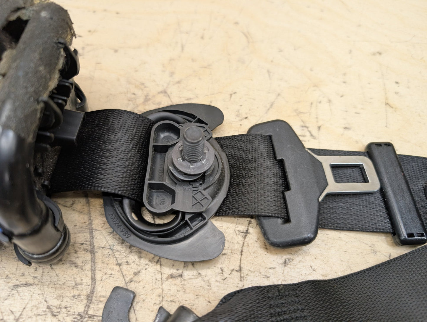 2011-2016 BMW X3 F25 Front Left Driver Seatbelt Seat Belt Retractor 7367249
