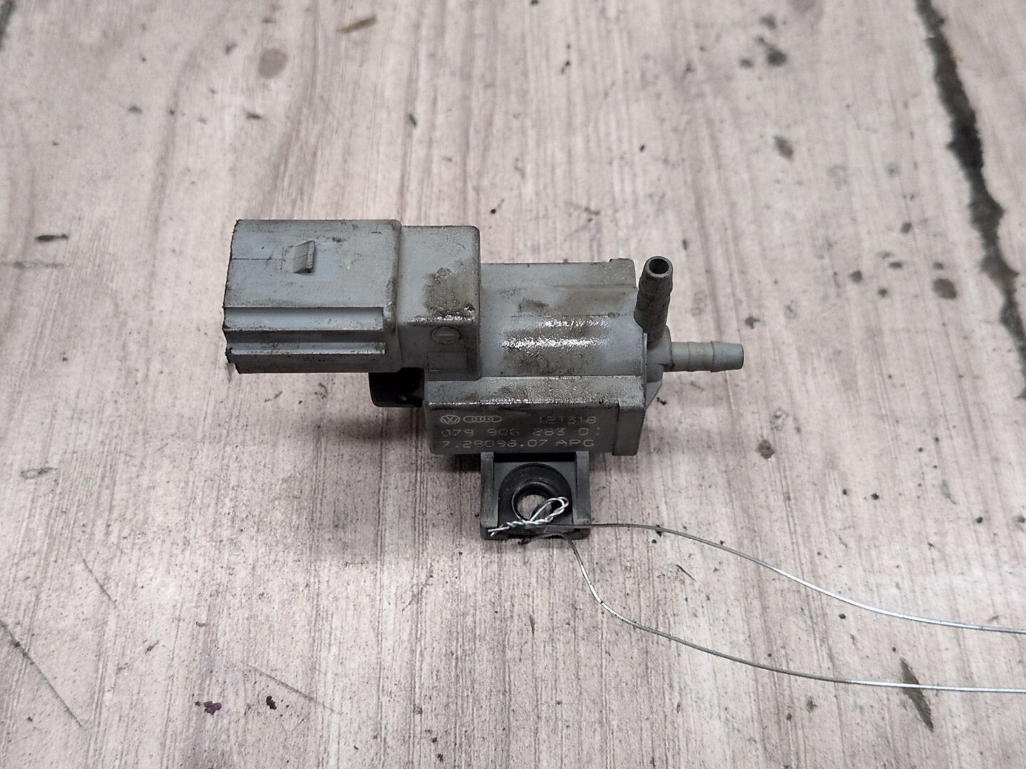 2008 - 2017 Audi S5 8T Turbo Boost Pressure Solenoid Valve 079906283D