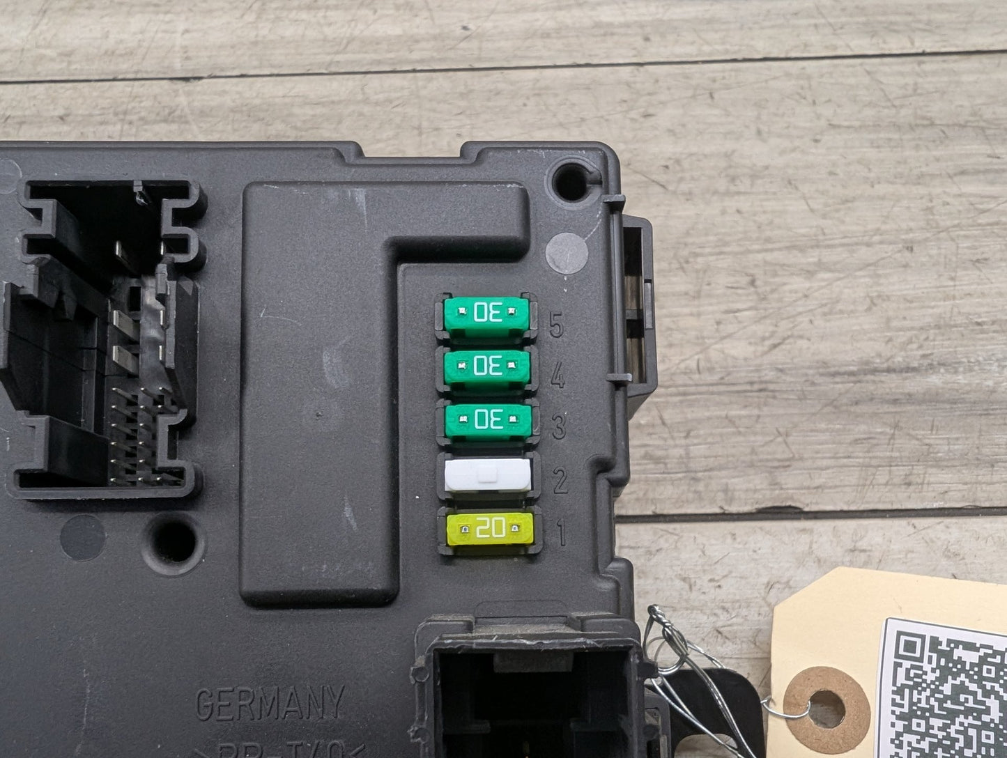 12-18 OEM BMW F30 F32 F82 REM Rear Body Control Unit Electronic Module BCM Box