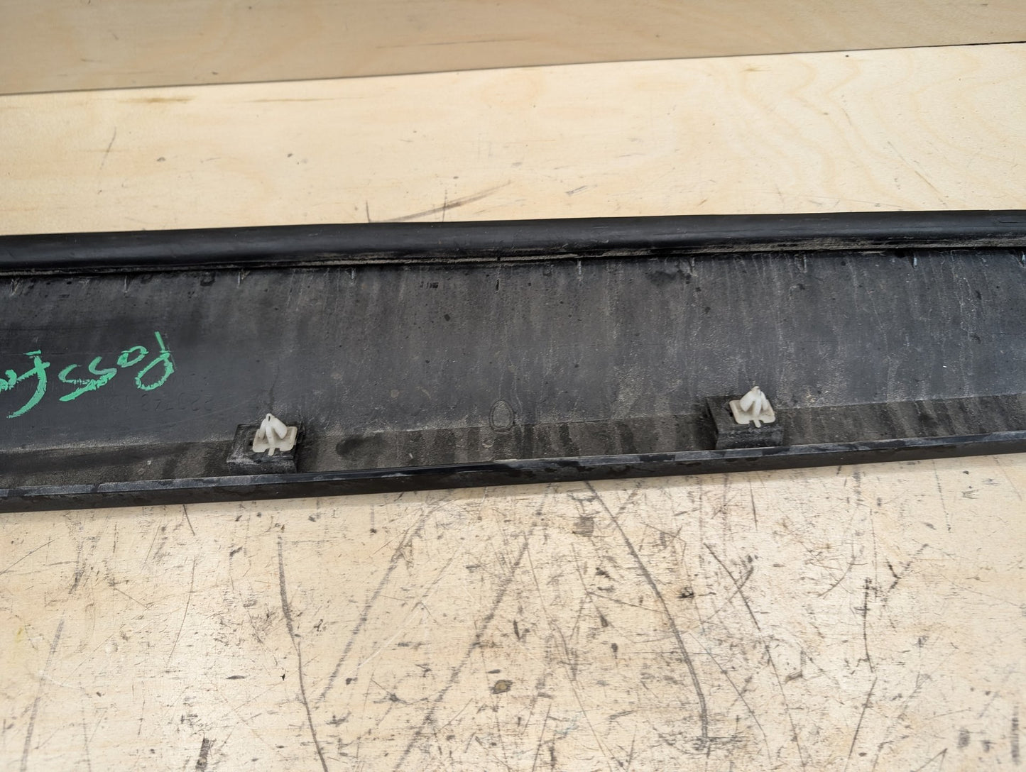 2011-2016 BMW X3 F25 Front Right Passenger Exterior Door Trim Molding 7205780