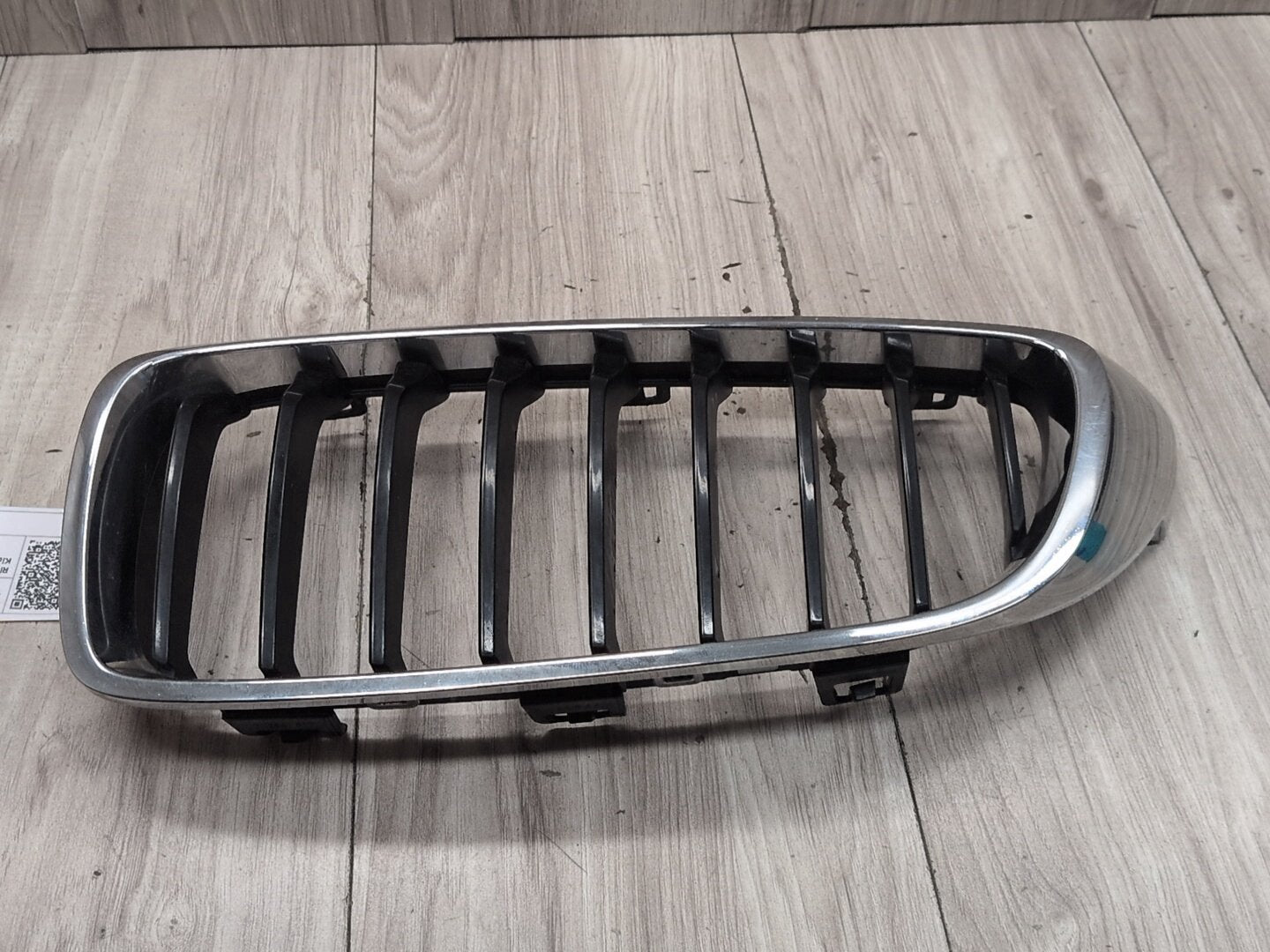 2014 - 2015 BMW 440i F36 Front Right Passenger Upper Bumper Cover Kidney Grille 7294817 B58B30M0