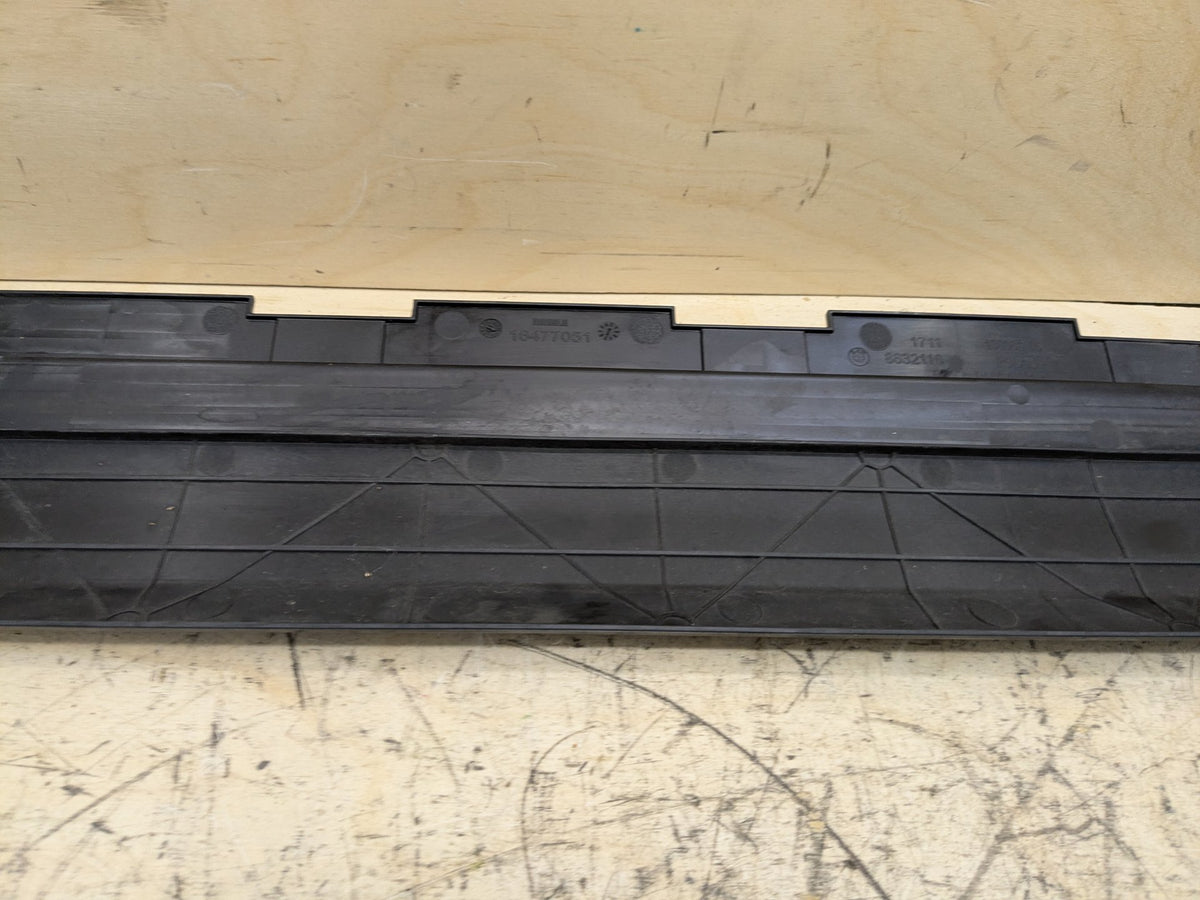 2018-2023 BMW M550i G30 Front Radiator Cover Air Duct Panel 8670940 OEM