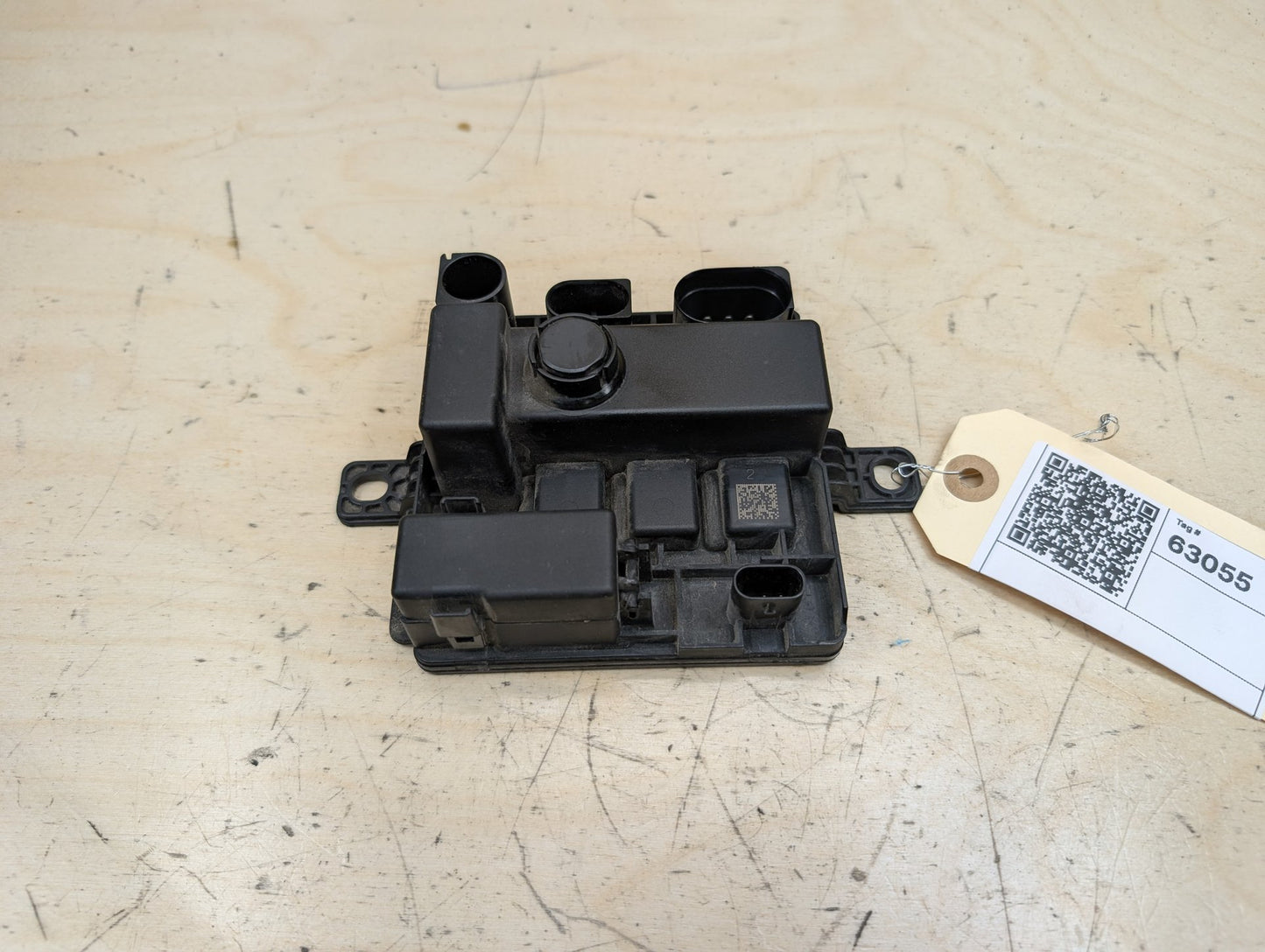 OEM BMW F10 F15 F22 F23 F30 F32 F33 F36 Integrated Power Supply Control Module
