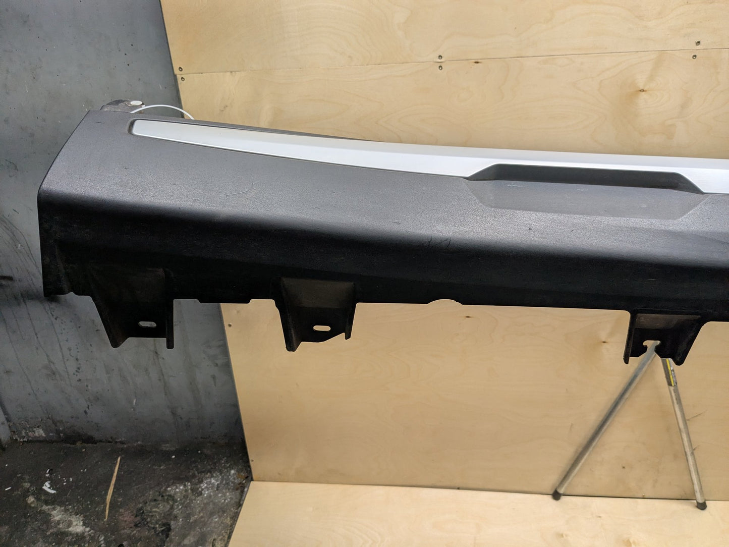 OEM BMW G05 X5 Left Driver Side Skirt Rocker Panel Molding w/ Bracket X-LINE
