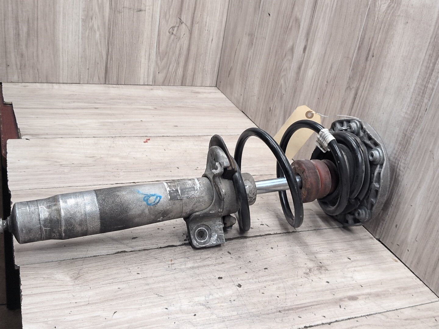 15-20 OEM BMW F80 F82 M3 M4 Front Right Suspension Absorber EDC Strut Assembly