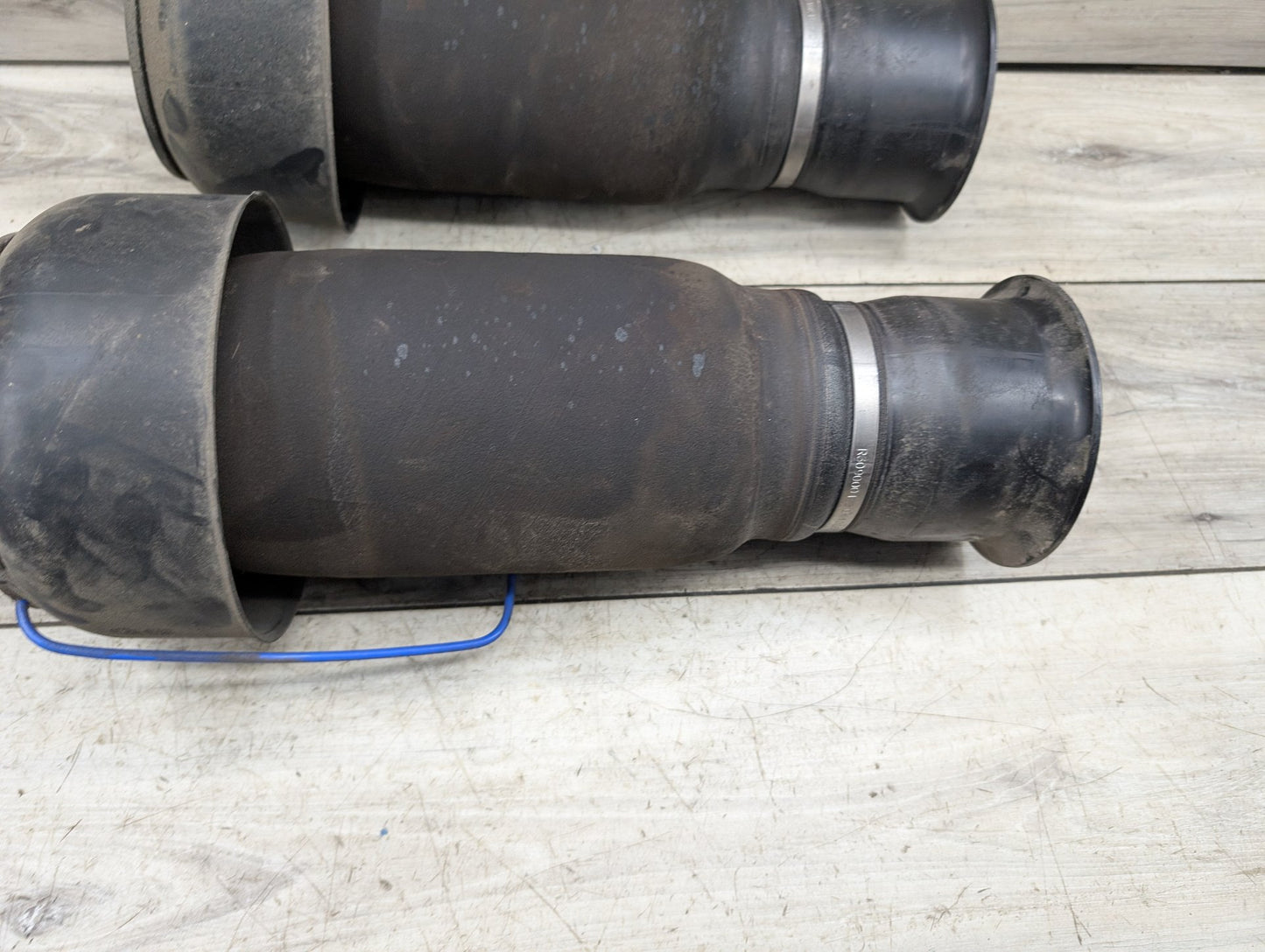 2014 - 2018 BMW X5 F15 Rear Left Right Air Suspension Pneumatic Air Bag Springs SET 6795013 N63B44O1