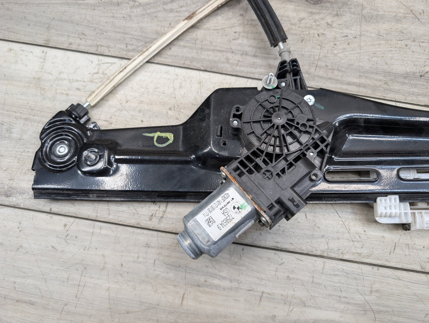 2011 - 2017 BMW X3 F25 Front Right Passenger Door Window Glass Regulator w/ Motor 4880168 N55B30M0