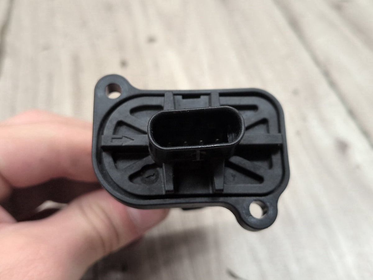 OEM BMW F10 F15 F30 F32 F48 F80 Engine N20 N26 MAF Mass Air Flow Sensor Meter