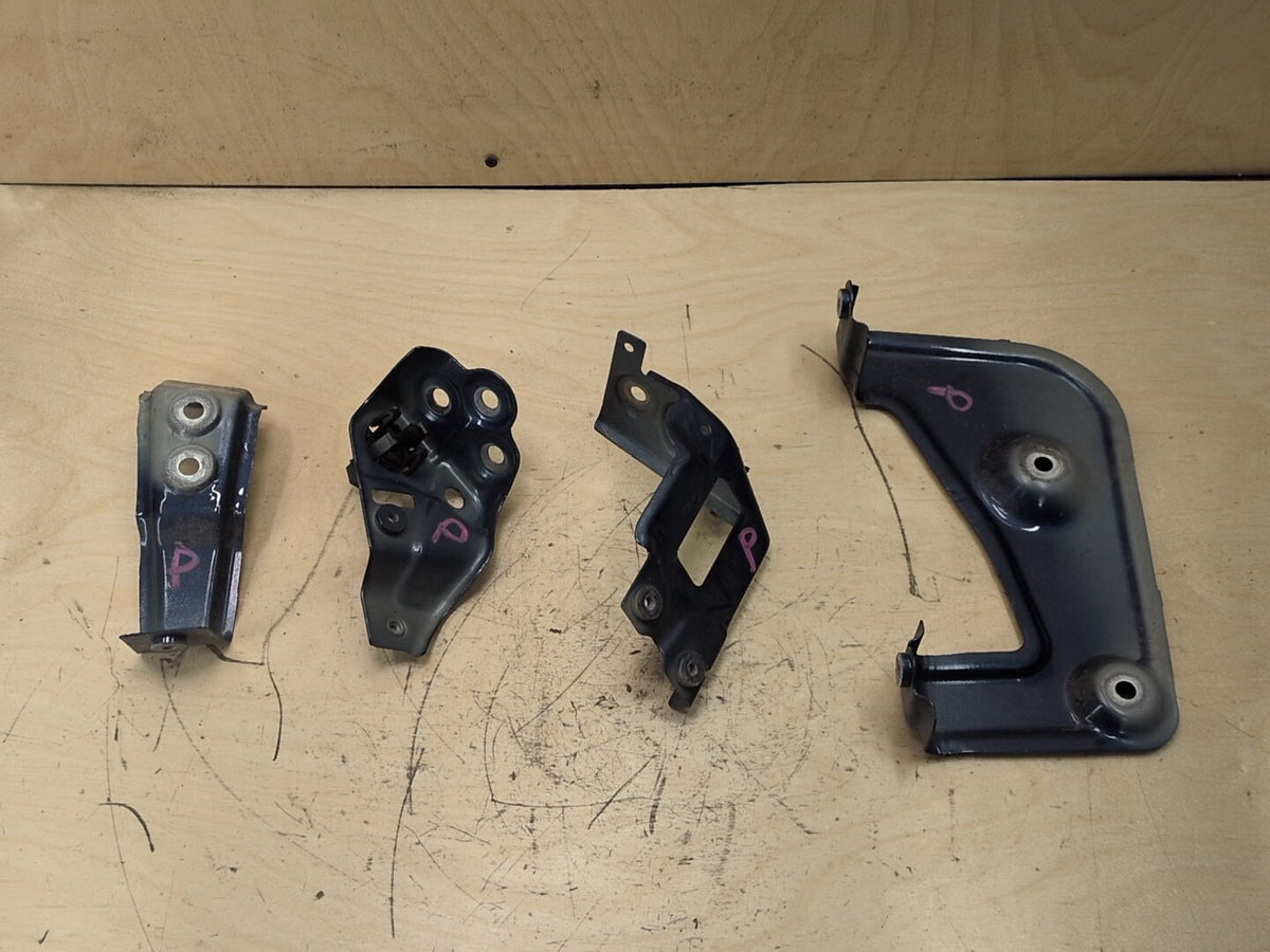 2019-2026 BMW X5 G05 Front Right Passenger Fender Brackets SET 7418218 OEM