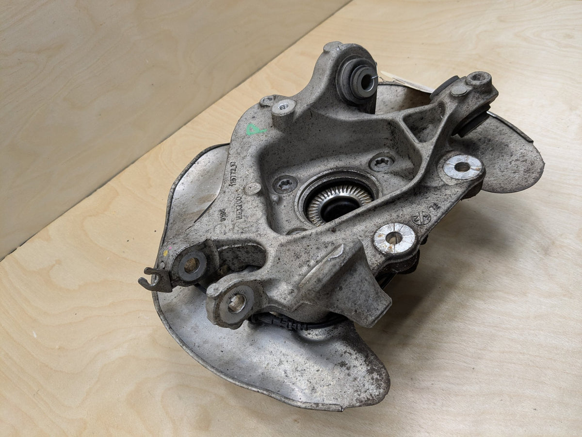 2018-2025 BMW X3 G01 Rear Right Passenger Spindle Knuckle w/ Bearing 6871028 OEM