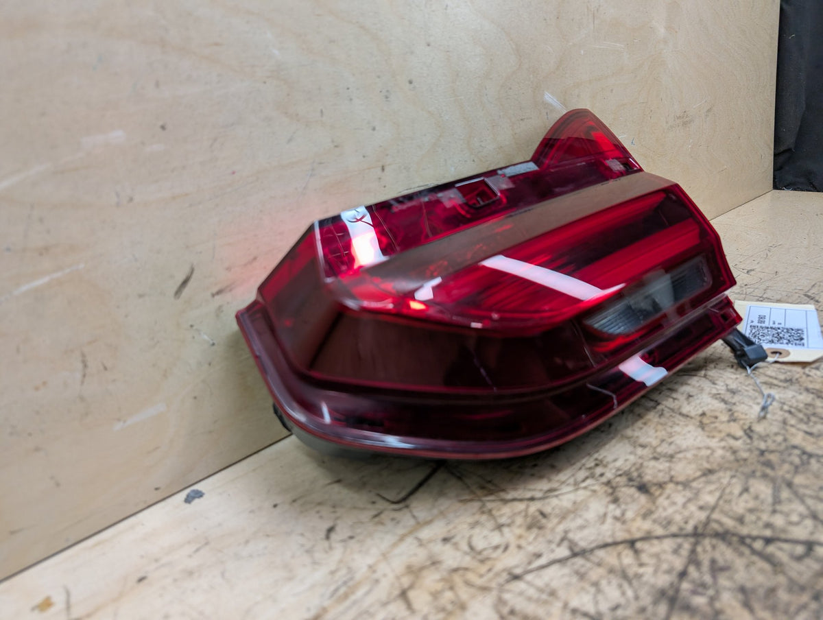 16-19 OEM BMW G11 G12 740 750 Rear Right Passenger Trunk Inner Stop Tail Light