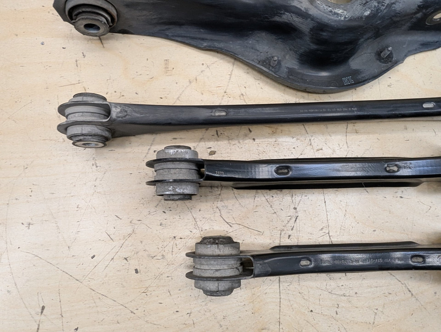 2012-2018 BMW 320i F30 Rear Left Driver Control Arms SET 6792539