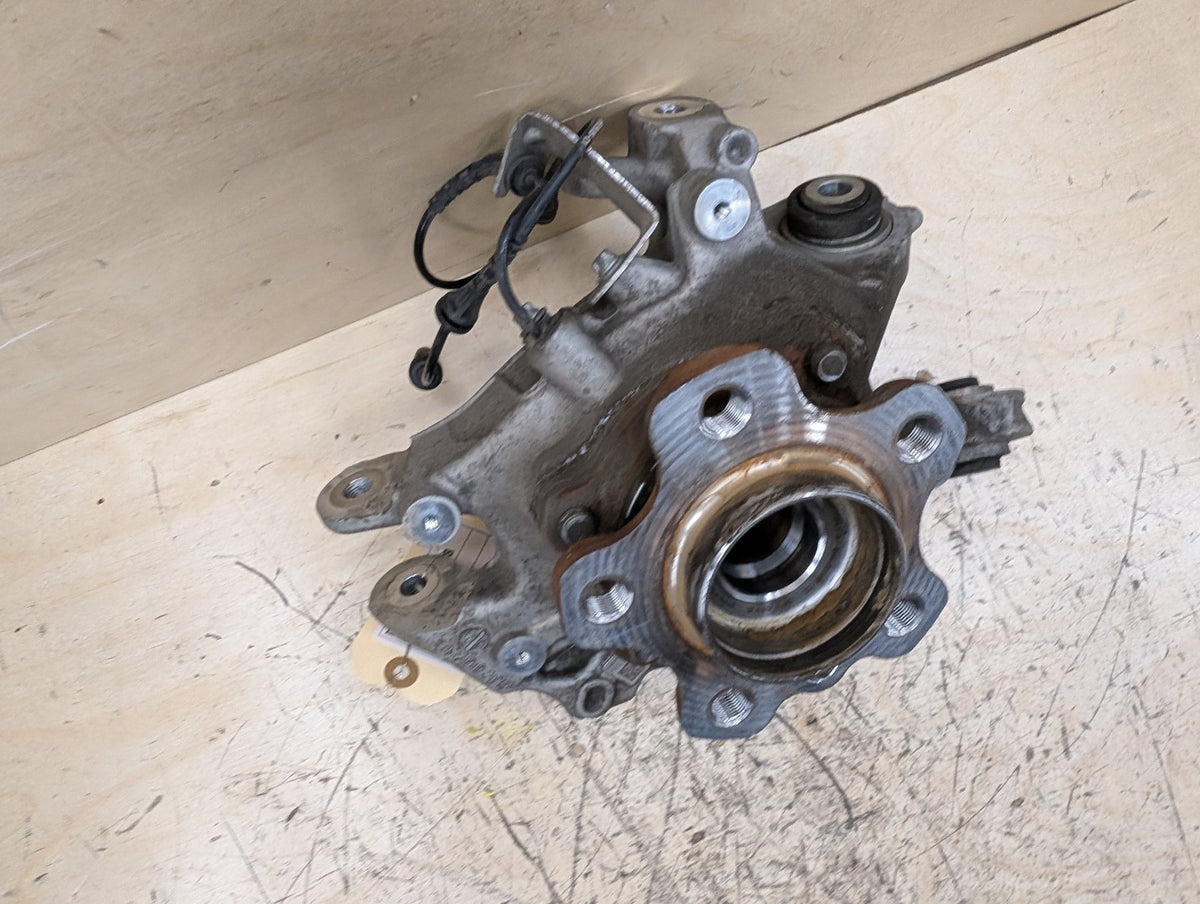 19-25 OEM BMW G20 330 M340 REAR Left Driver Side Knuckle Hub Spindle Bearing
