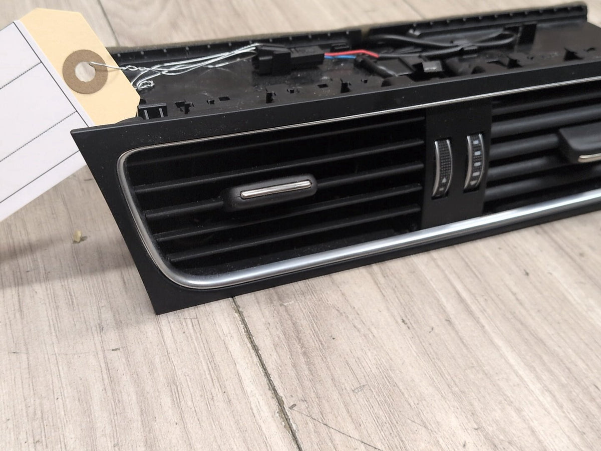 2016 Audi S5 8T Dashboard Dash Board Middle Center Air Vent 8T1820951E OEM