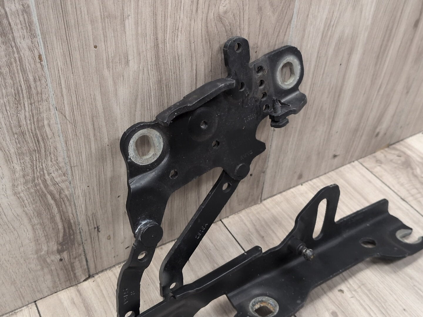 OEM BMW F22 F23 F30 F32 F33 F36 F80 F82 F83 F87 Left Right Side Hood Hinges PAIR
