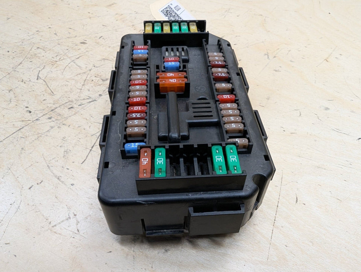 2012-2018 BMW 320i F30 Front Power Distribution Fuse Box 9337879 OEM