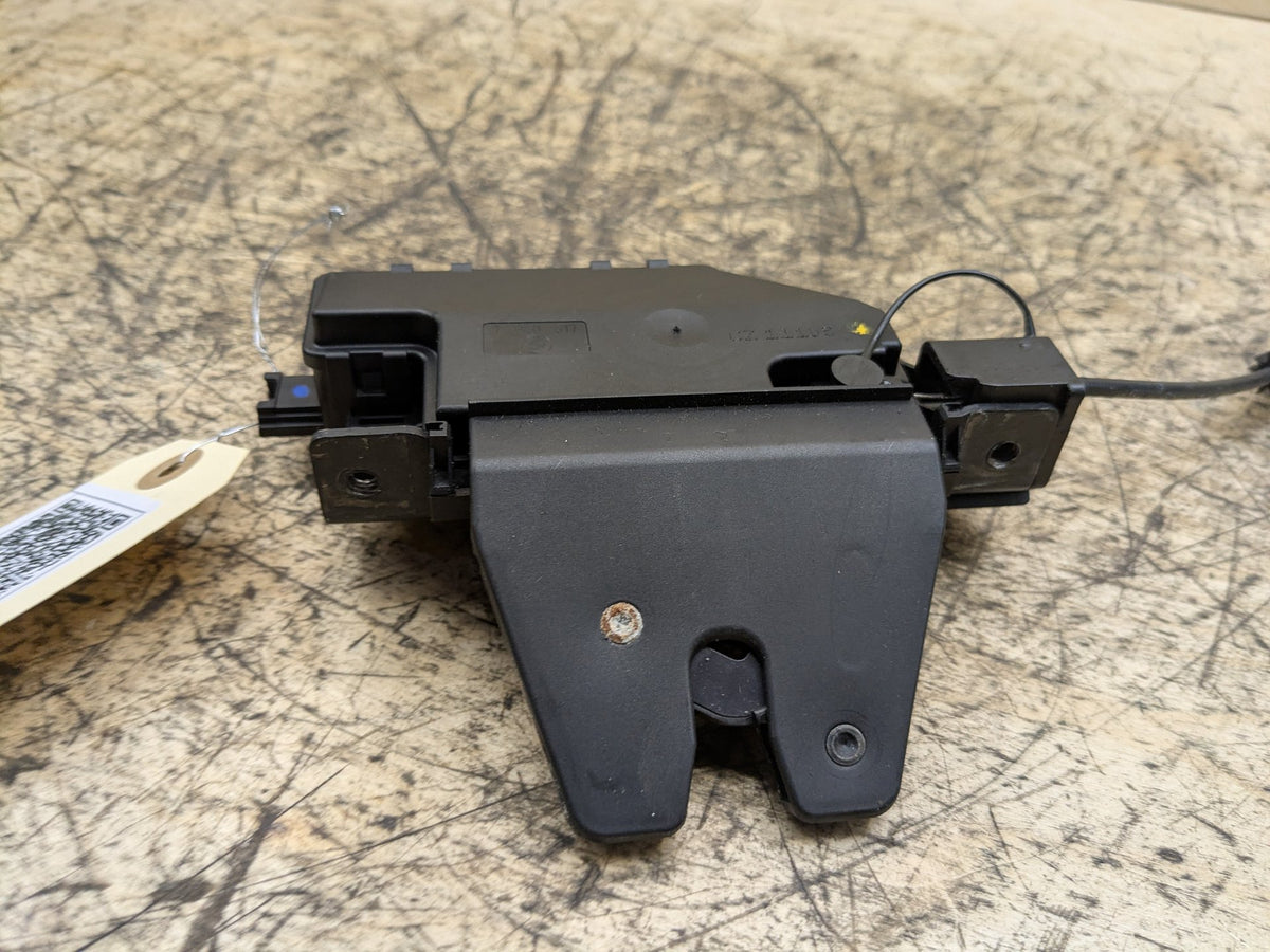 OEM BMW E82 E88 E90 E92 E93 Rear Trunk Lid Latch Lock Opener Actuator w/ Cable