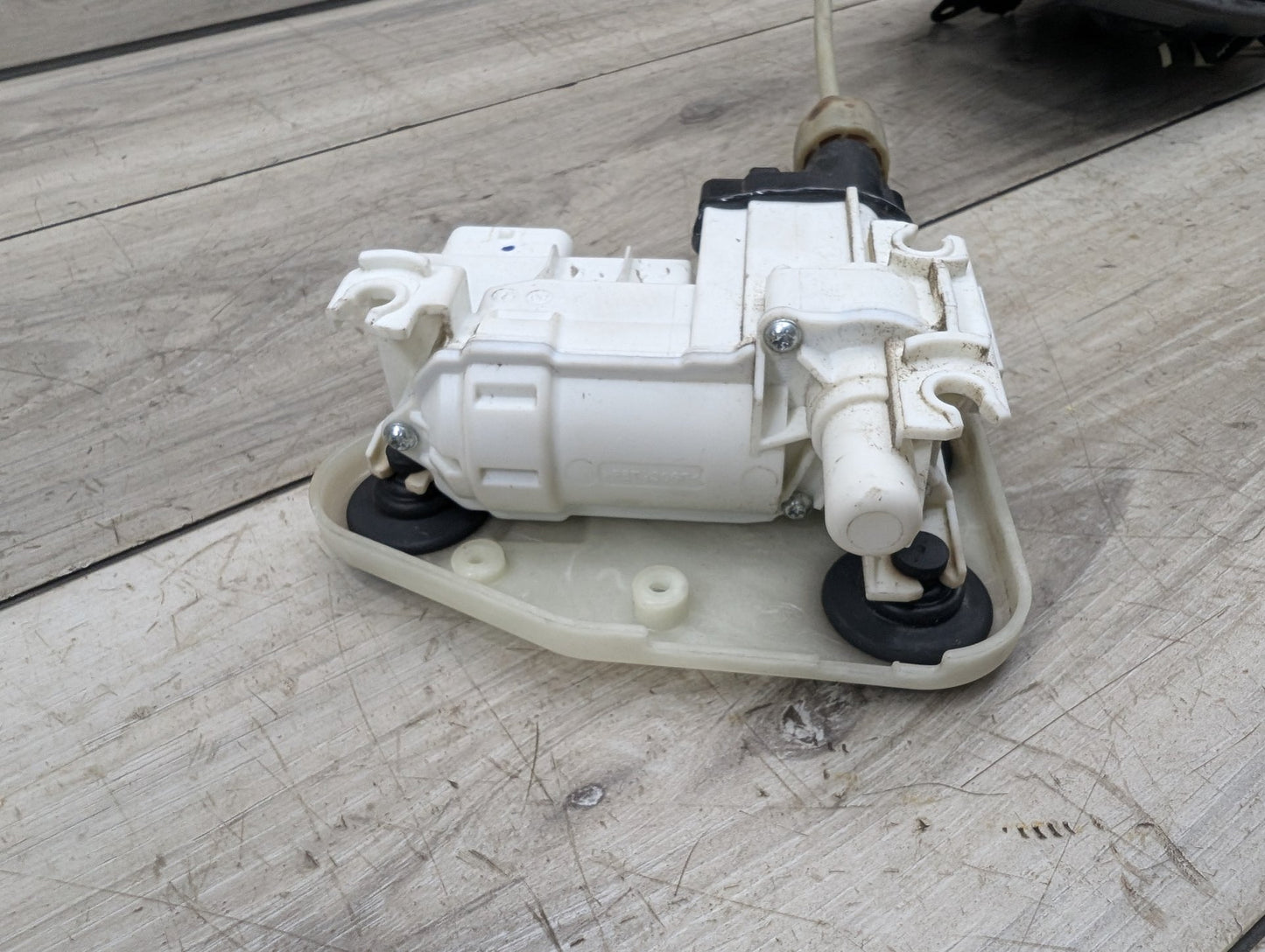 2014 - 2018 BMW X5 F15 Rear Left Driver Door Latch Lock Actuator w/ Soft Close 7281955 N63B