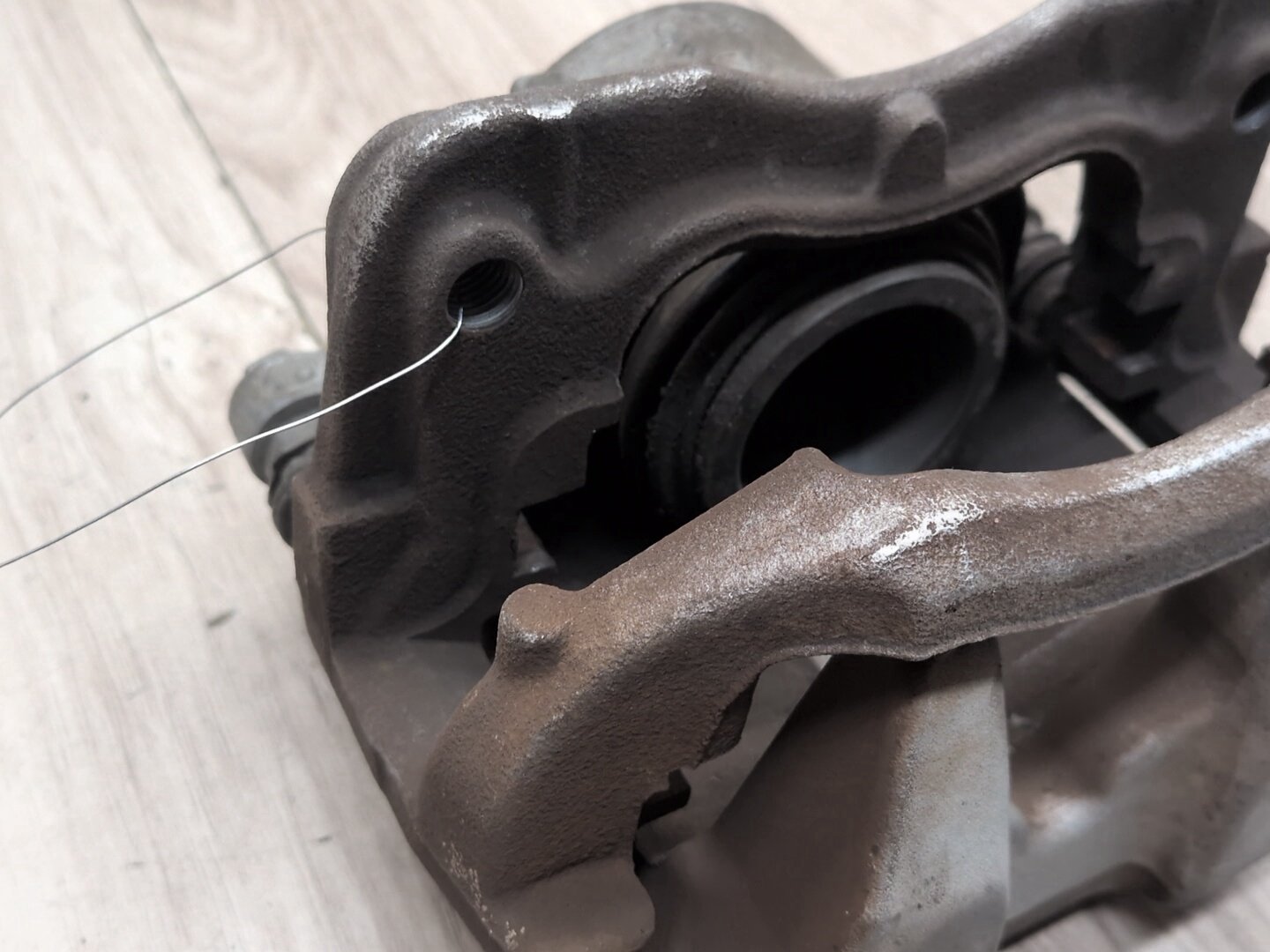 OEM BMW G01 G20 G22 G23 G26 G29 X3 330 430 FRONT Left Driver Side Brake Caliper