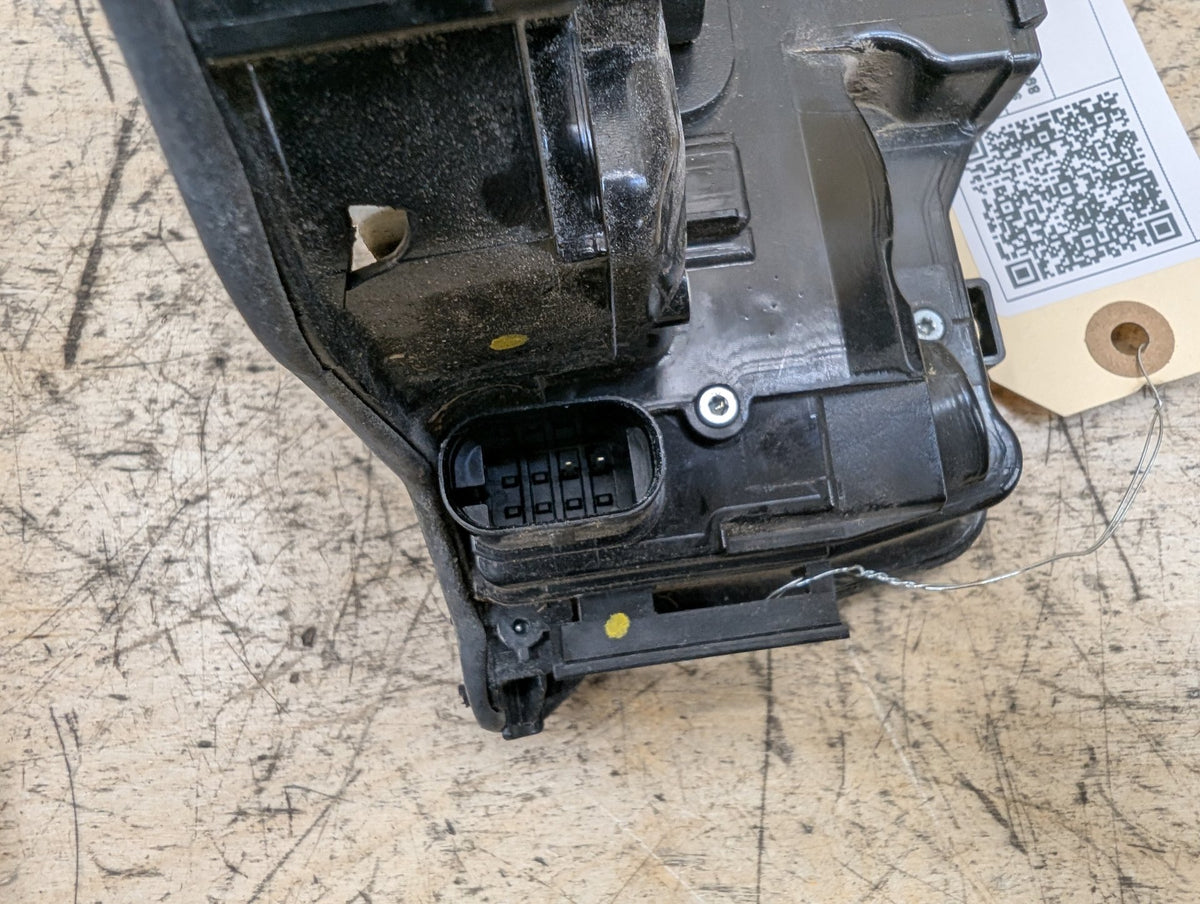 2016-2019 BMW 740i G12 Front Right Passenger Door Latch Lock Actuator w/ Soft Close 2581894 OEM