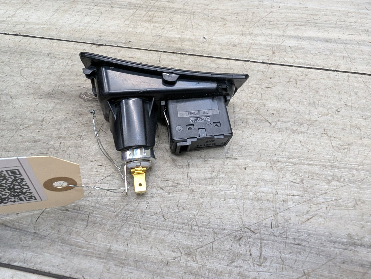 2008-2013 BMW 128i E82 AUX/ USB Charger Port Socket 6930561