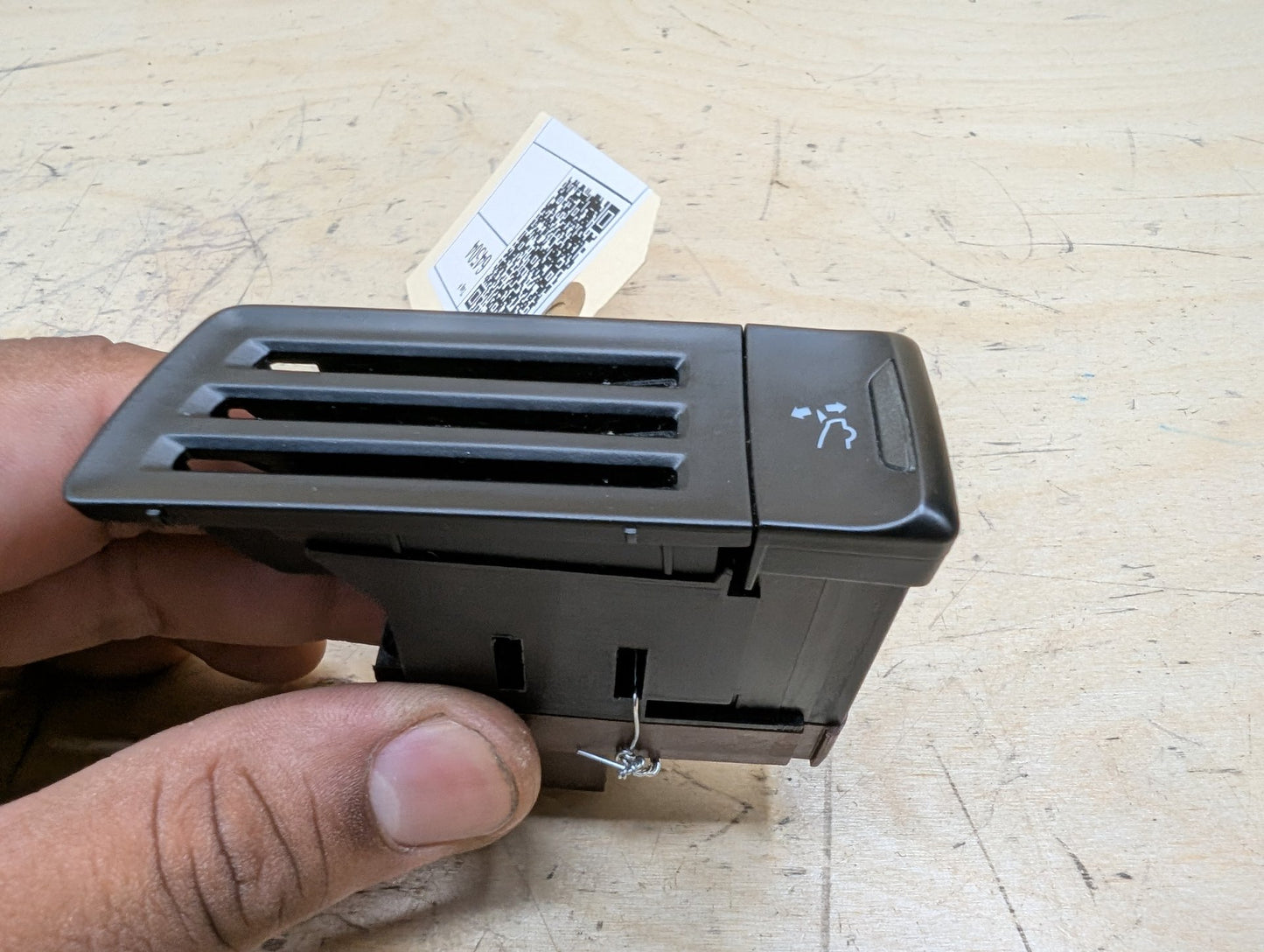 2011-2017 Audi RS5 8T Spoiler Adjustment Switch Button 8K1927521