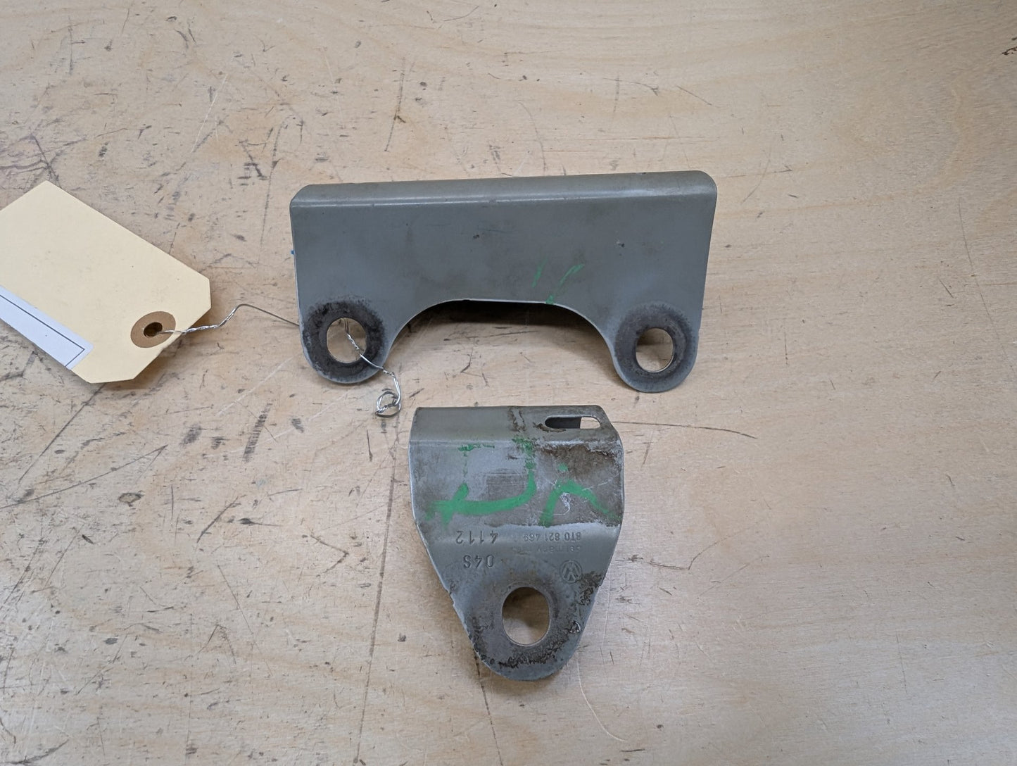 2011-2017 Audi RS5 8T Front Left Driver Fender Brackets SET 8T0821467A OEM