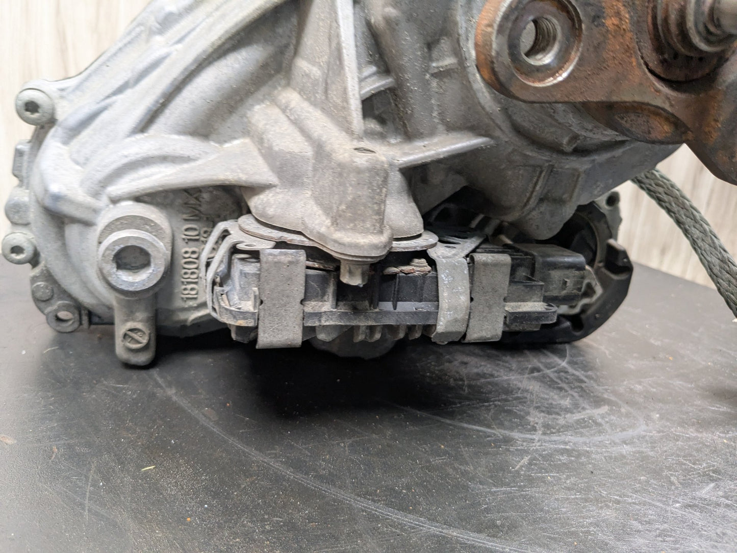 BMW X5 G05 G30 G12 G06 N63 Transmission Transfer Case ATC13 7889034