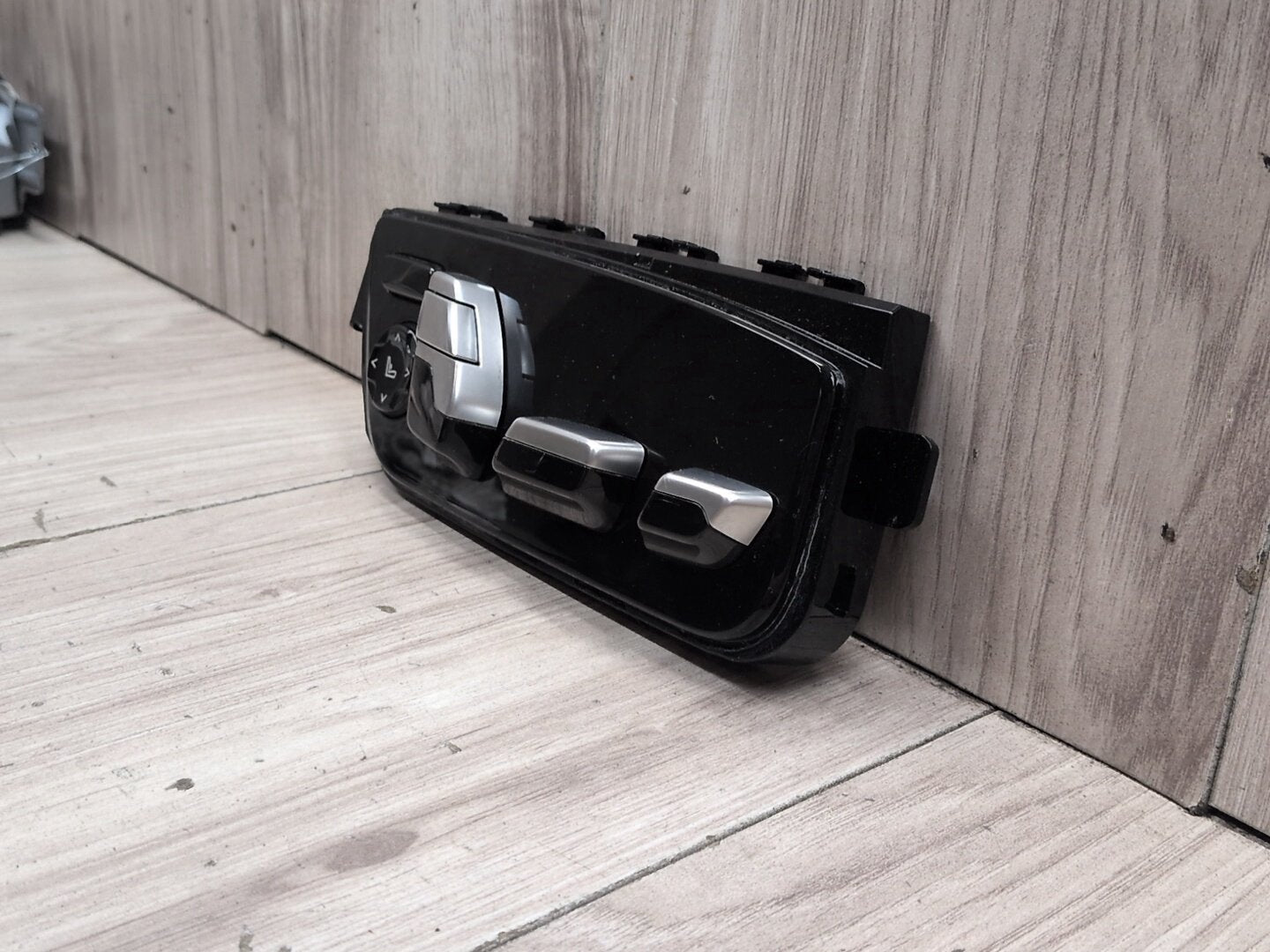 OEM BMW F90 G12 G30 M550 750 M5 Front Right Passenger Seat Adjust Control Switch