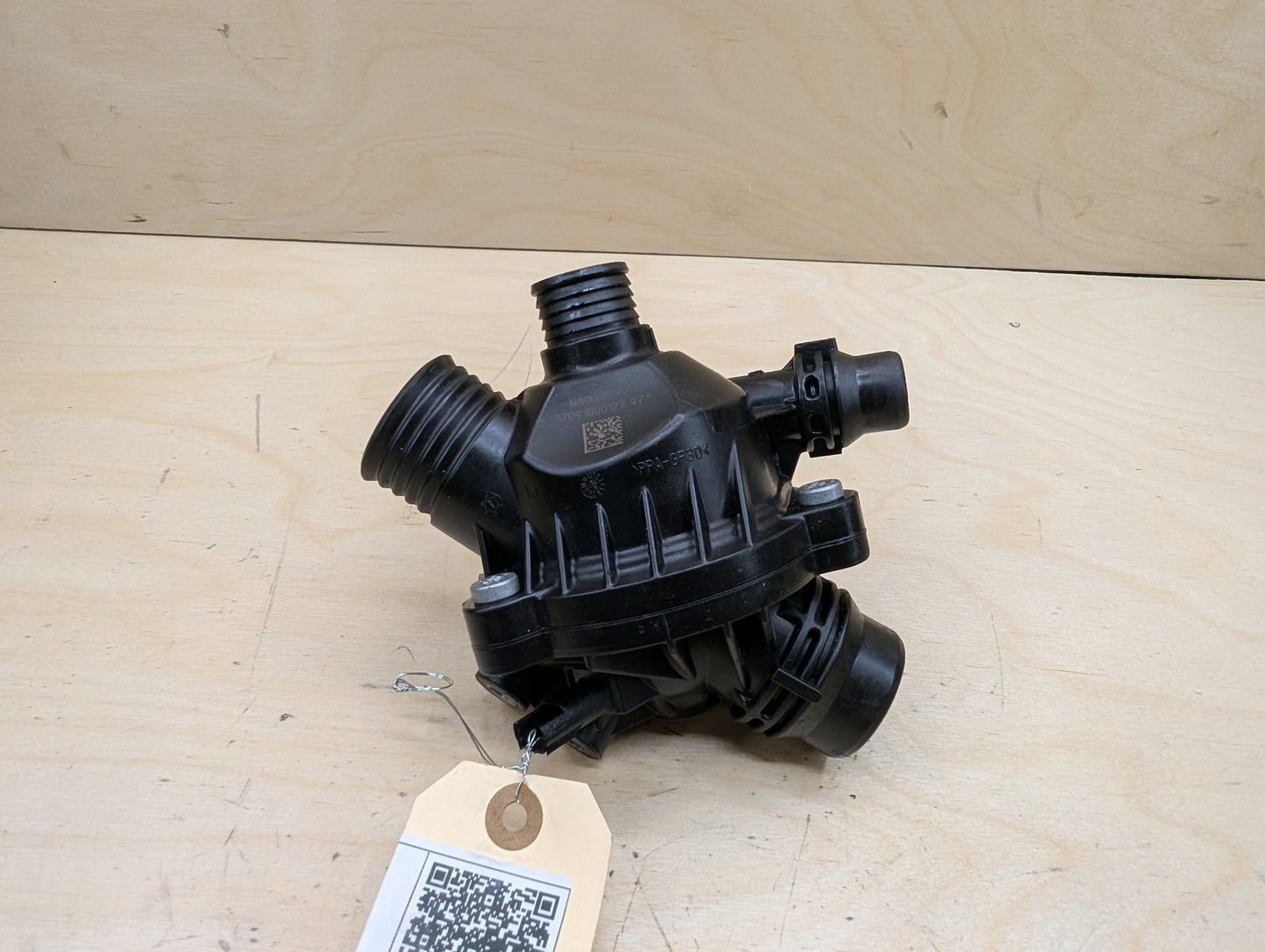 2007-2013 BMW E93 335i N54B30A Engine Motor Heat Coolant Thermostat 7549476
