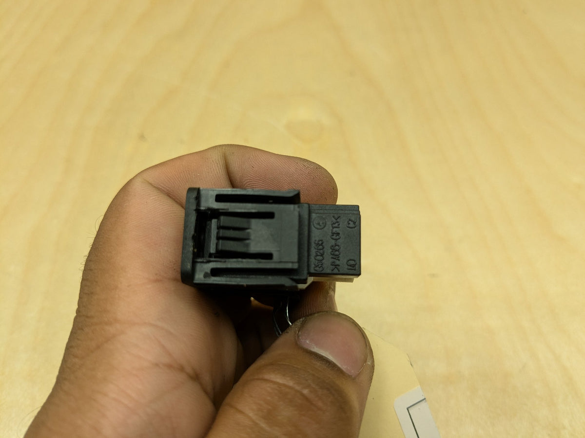 12-20 OEM BMW F22 F23 F30 F32 F33 F36 F48 F80 F82 F83 M3 M4 Aux Audio Input USB