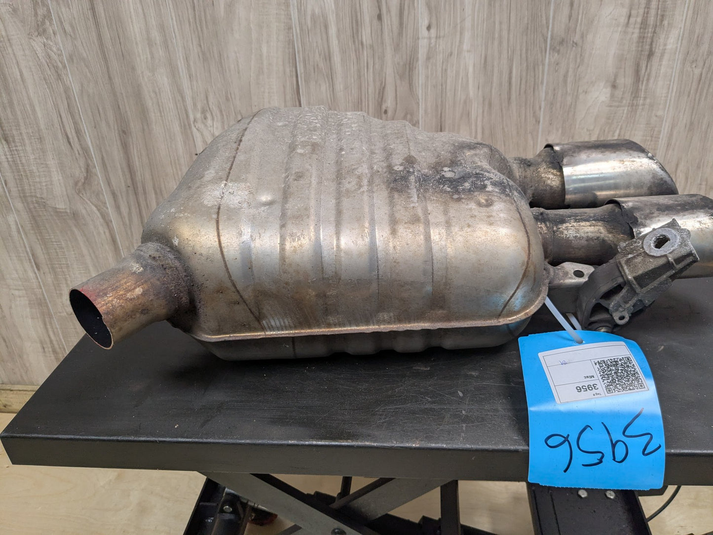 2008 - 2017 Audi S5 8T Rear Exhaust Muffler 8K0253611