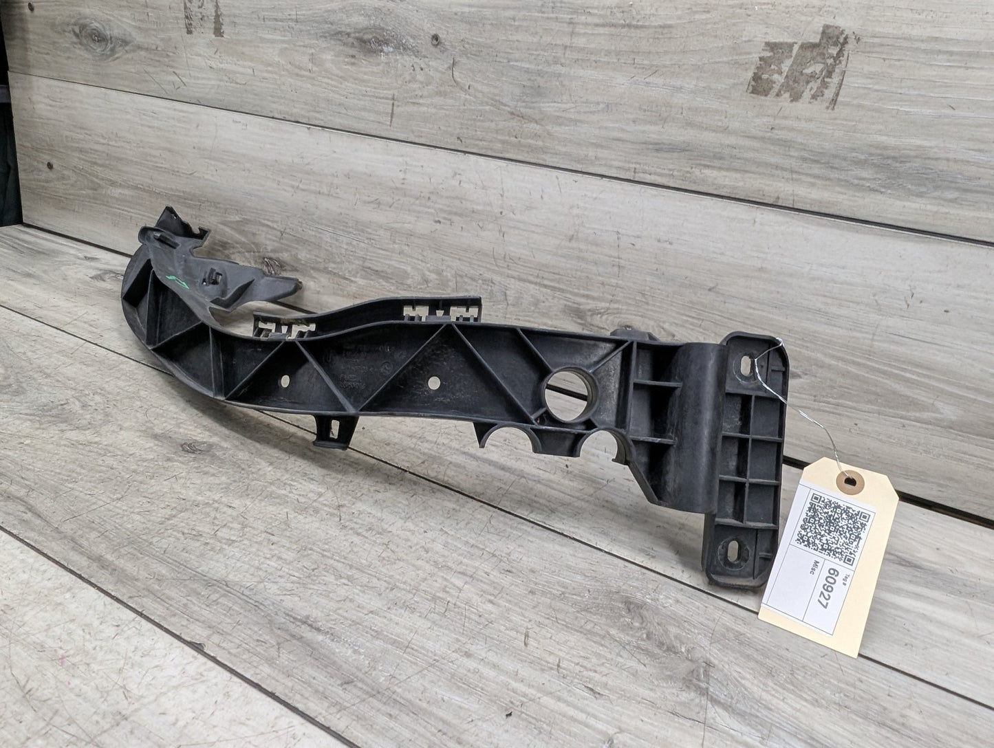 08-13 BMW E82 E88 128 135 Right Passenger Headlight Arm Bracket Support Mount