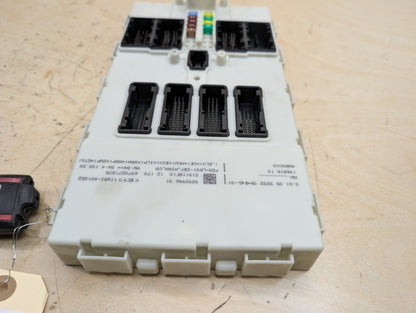 2012-2018 BMW 328i F30 Bdc Body Domain Fem Control Module w/ Key 9292946