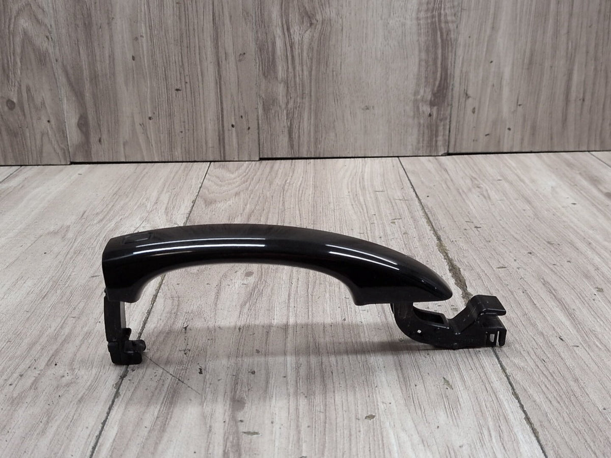 2015-2018 Audi Q3 8U Front or Rear Right Passenger Exterior Door Handle 8T0837205A OEM