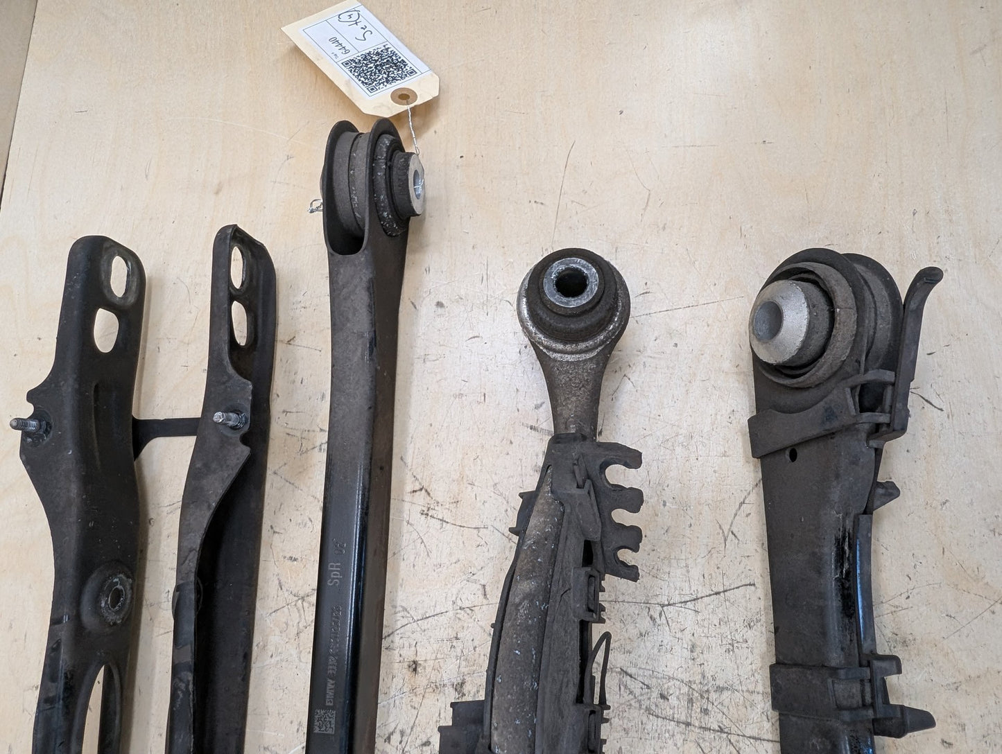 2016-2022 BMW 750i G12 Rear Right Passenger Control Arms SET 6861126