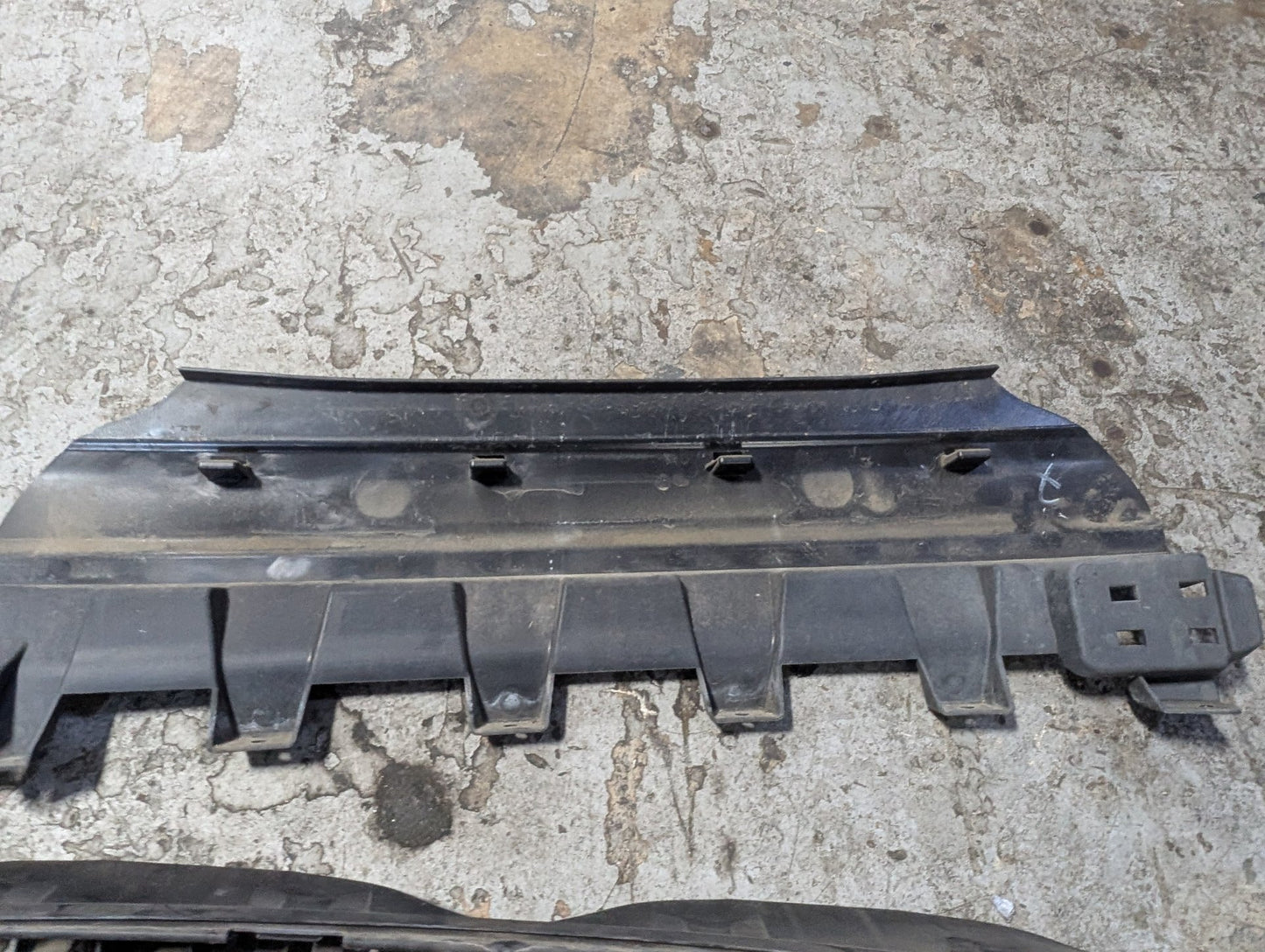 2011-2016 BMW 535i F10 Rear Left Right Center Bumper Support Brackets SET 7204017