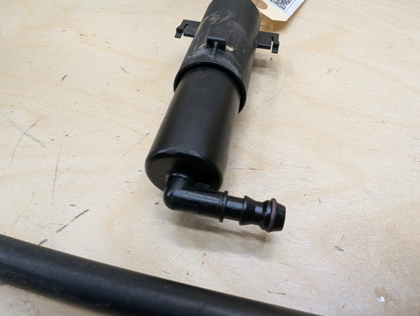 OEM BMW E90 E92 E93 328 335 Front Left Right Headlight Washer Spray Nozzle Jet