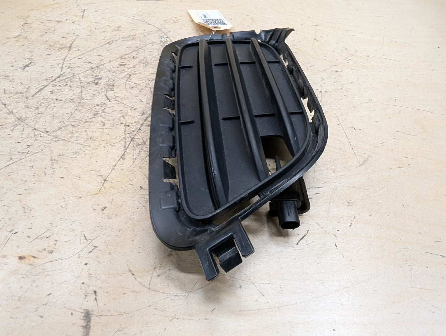 2011-2016 BMW X3 F25 Front Left Driver Bumper Cover Grille 7338513