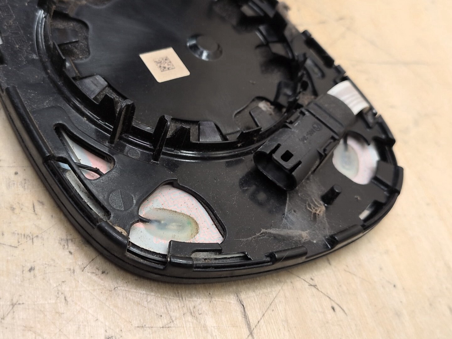 2006-2011 BMW 328i E90 Front Right Passenger Side Mirror Glass 4222400