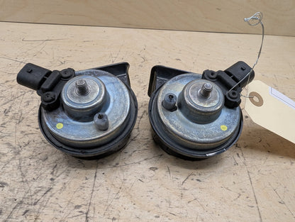 2010-2017 BMW 535i GT xDrive F07 Alarm Horns SET 7279781 OEM