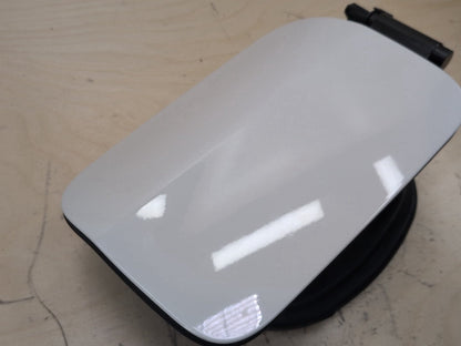 2018-2024 BMW X3 G01 Gas Cover Assembly 7405751