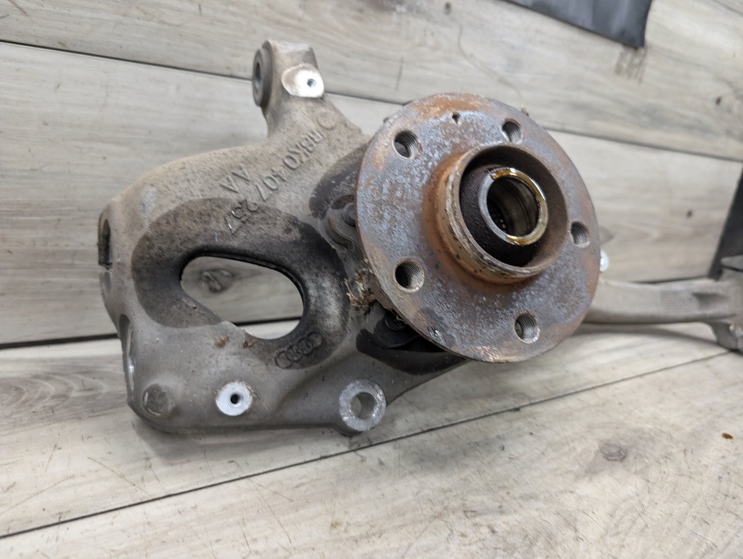 2008 - 2017 Audi S5 8T Front Left Driver Spindle Knuckle w/ Bearing 4G0407241D