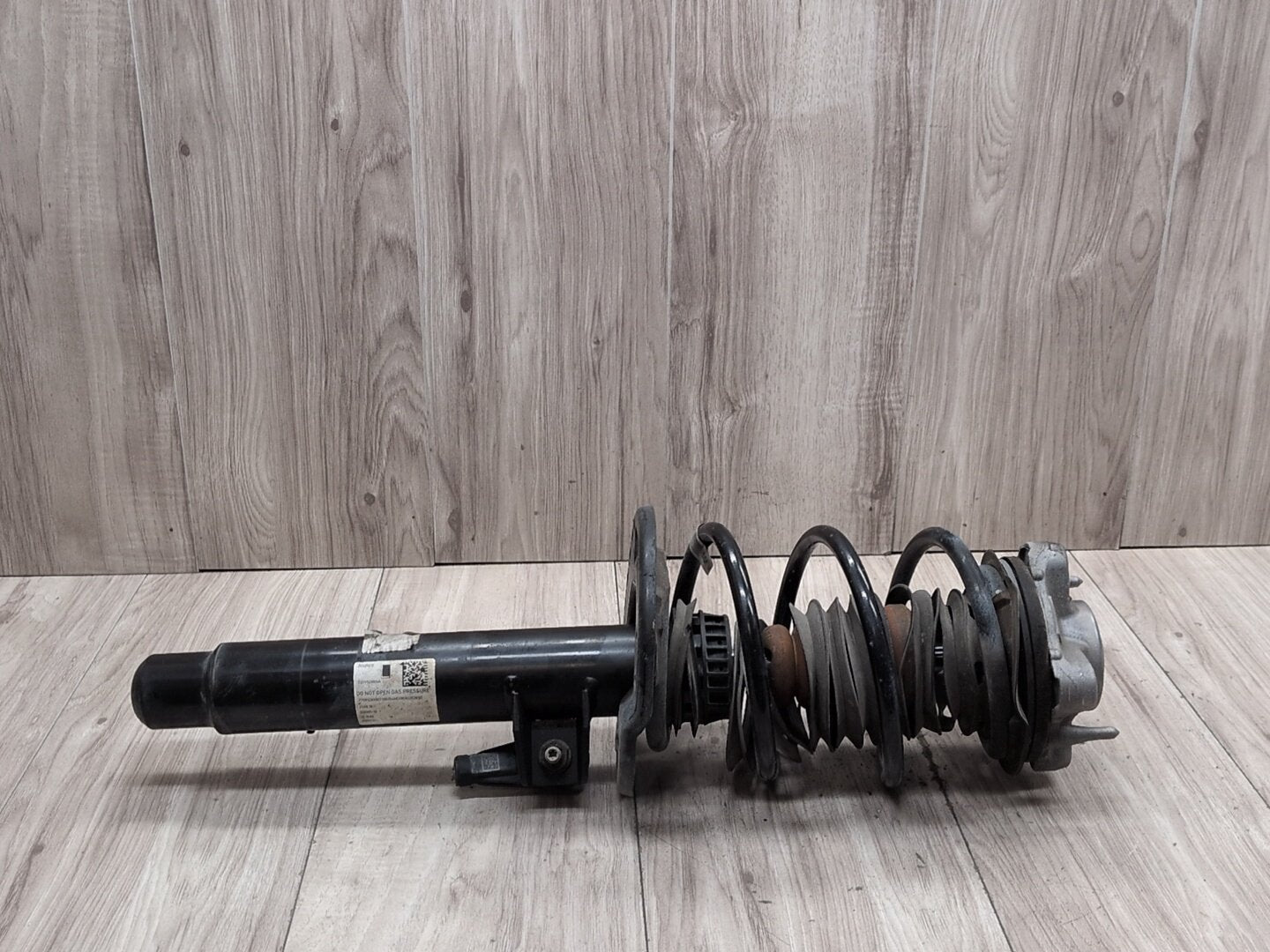 19-25 OEM BMW G20 330i RWD Front Left Driver Spring Strut Shock Absorber