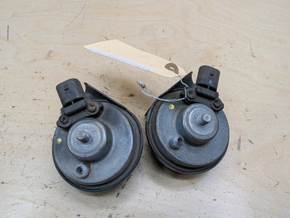 2012-2018 BMW 328i F30 Alarm Horns SET 7245423