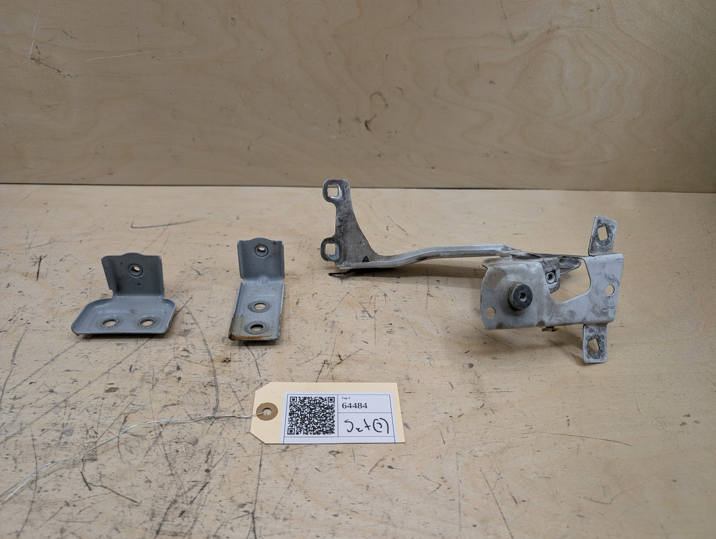 2016-2022 BMW 750i G12 Front Left Driver Fender Brackets SET 7347425