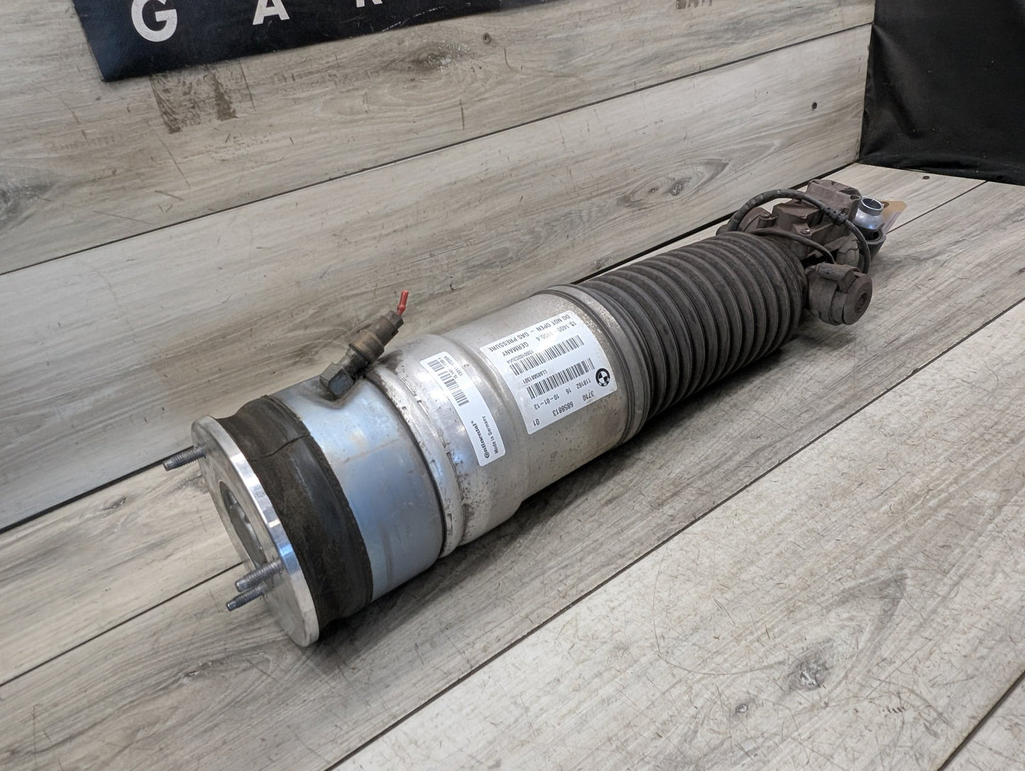 13-15 LCI OEM BMW 750i F01 Rear Left Air Strut Shock Absorber OEM 6858813