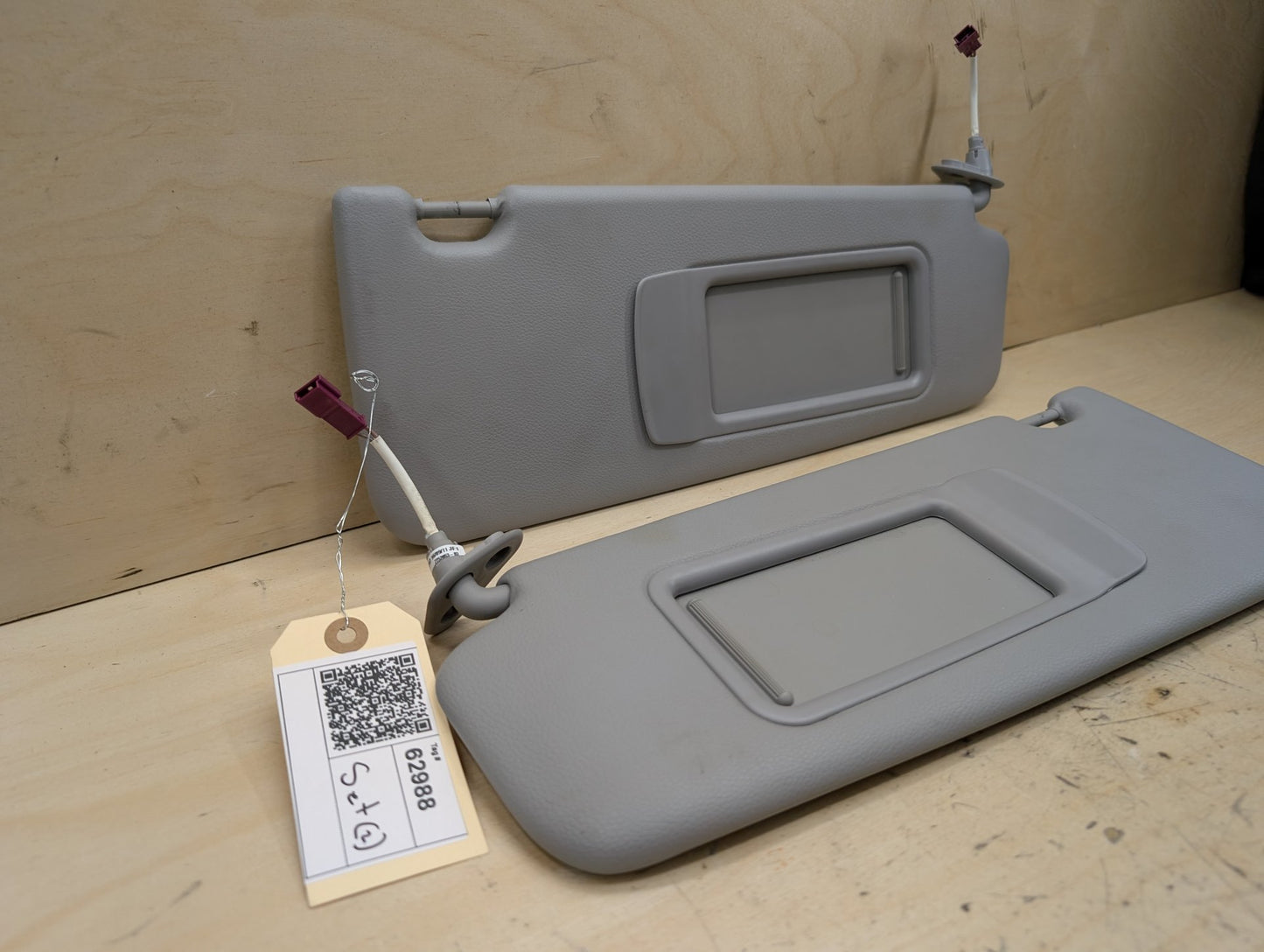 2006-2011 BMW 328i E90 Front Left Right Sun Visor SET 7252053
